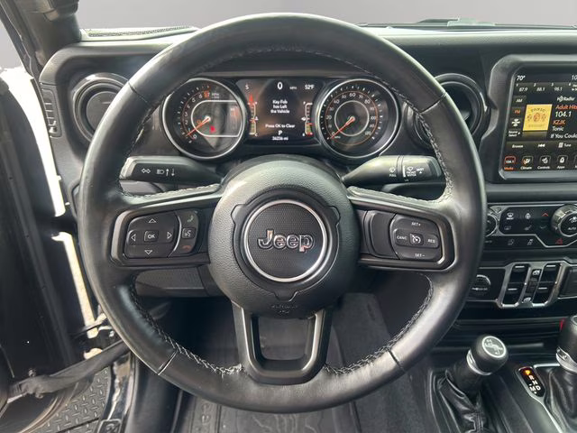 2022 Black Clearcoat Jeep Gladiator Altitude 4X4 Truck