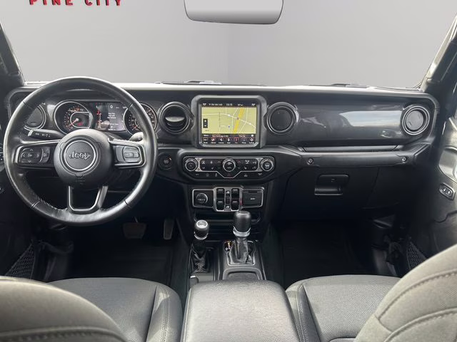 2022 Black Clearcoat Jeep Gladiator Altitude 4X4 Truck