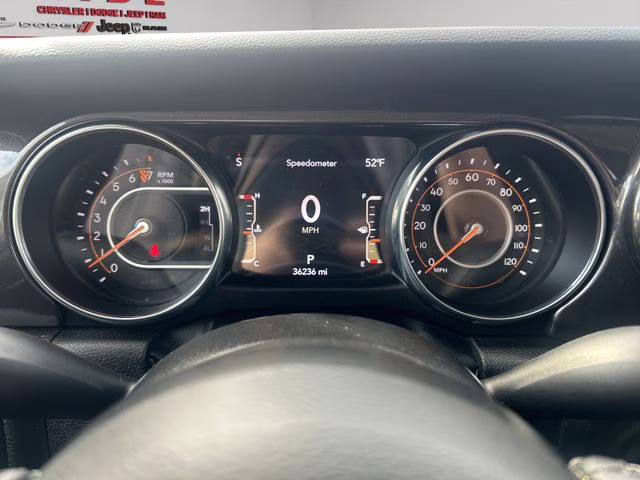 2022 Black Clearcoat Jeep Gladiator Altitude 4X4 Truck