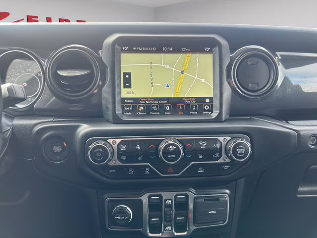 2022 Black Clearcoat Jeep Gladiator Altitude 4X4 Truck