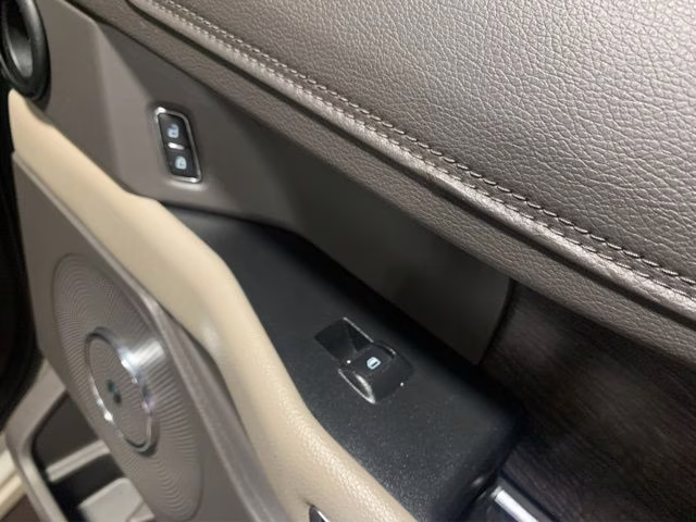 2021 Star White Metallic Tri-Coat Ford Expedition Max Limited 4X4 SUV