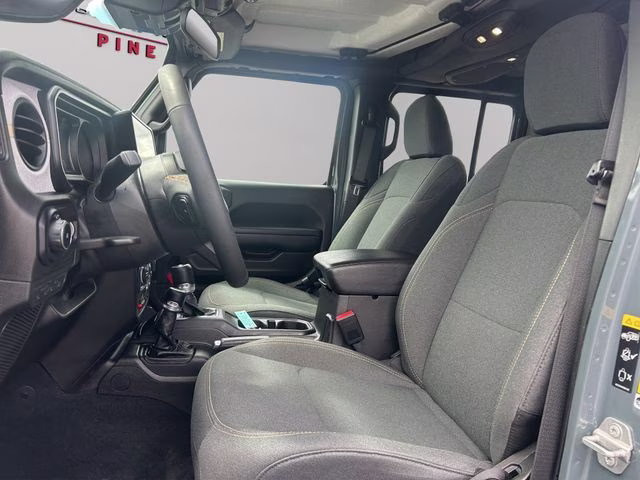 2024 Anvil Clear Coat Jeep Wrangler Willys 4X4 SUV