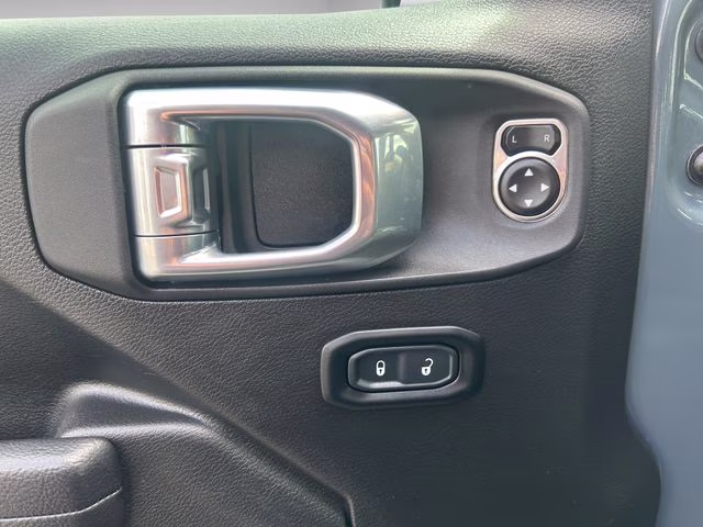 2024 Anvil Clear Coat Jeep Wrangler Willys 4X4 SUV