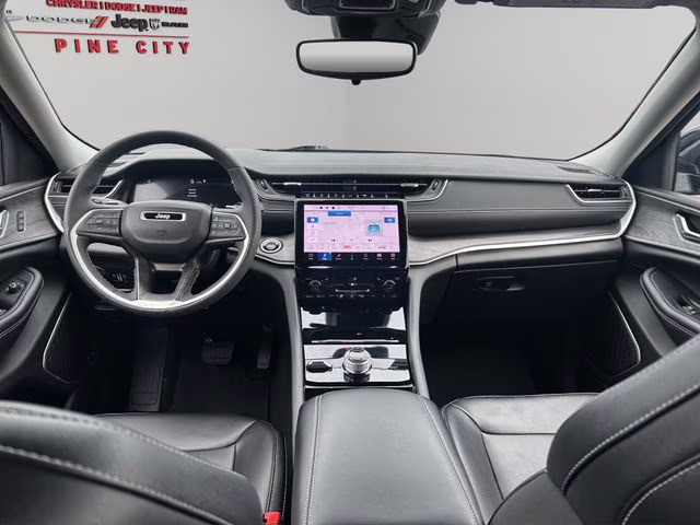 2023 Diamond Black Crystal Pearlcoat Jeep Grand Cherokee L Limited 4X4 SUV