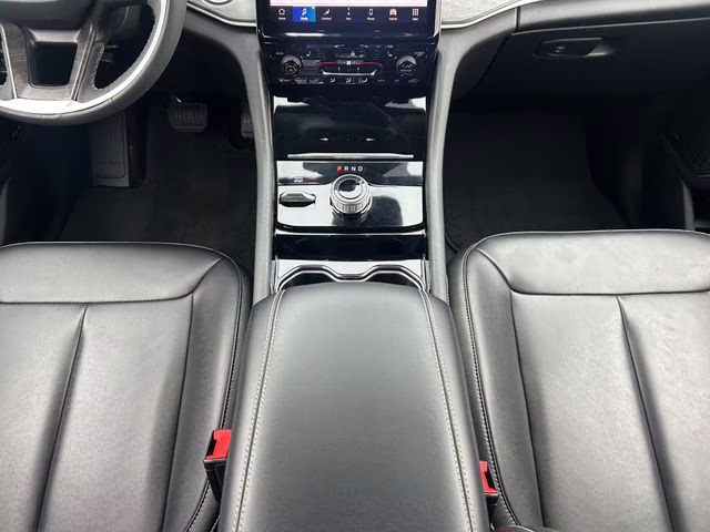 2023 Diamond Black Crystal Pearlcoat Jeep Grand Cherokee L Limited 4X4 SUV