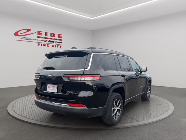 2023 Diamond Black Crystal Pearlcoat Jeep Grand Cherokee L Limited 4X4 SUV