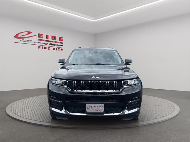 2023 Diamond Black Crystal Pearlcoat Jeep Grand Cherokee L Limited 4X4 SUV