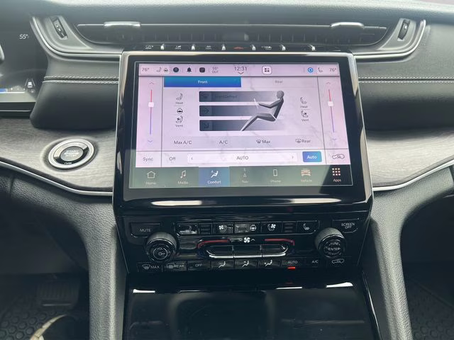 2023 Diamond Black Crystal Pearlcoat Jeep Grand Cherokee L Limited 4X4 SUV