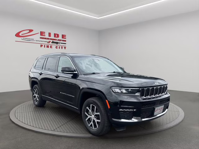 2023 Diamond Black Crystal Pearlcoat Jeep Grand Cherokee L Limited 4X4 SUV