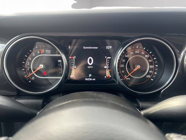 2022 Black Clearcoat Jeep Gladiator Altitude 4X4 Truck