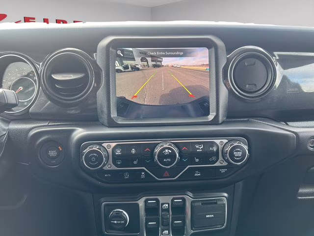 2022 Black Clearcoat Jeep Gladiator Altitude 4X4 Truck