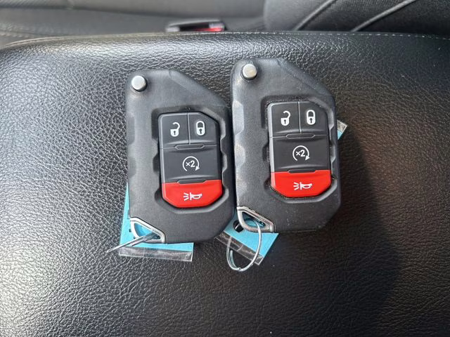 2022 Black Clearcoat Jeep Gladiator Altitude 4X4 Truck