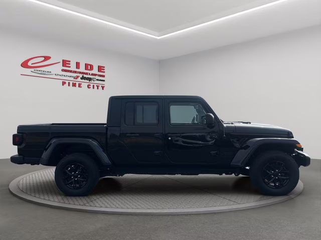 2022 Black Clearcoat Jeep Gladiator Altitude 4X4 Truck