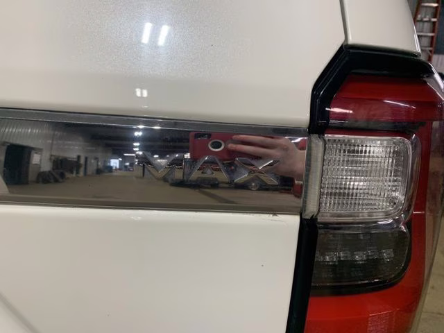 2021 Star White Metallic Tri-Coat Ford Expedition Max Limited 4X4 SUV