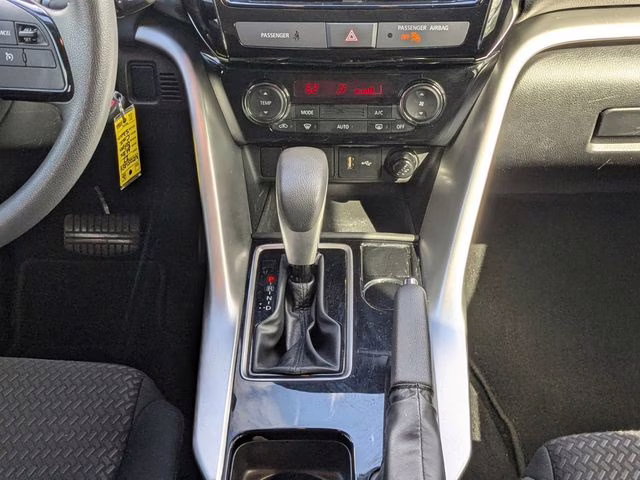 2022 Alloy Silver Metallic Mitsubishi Eclipse Cross ES FWD SUV