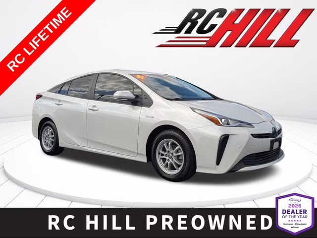 2022 Wind Chill Pearl Toyota Prius LE FWD Hatchback