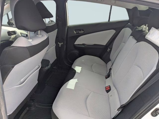 2022 Wind Chill Pearl Toyota Prius LE FWD Hatchback