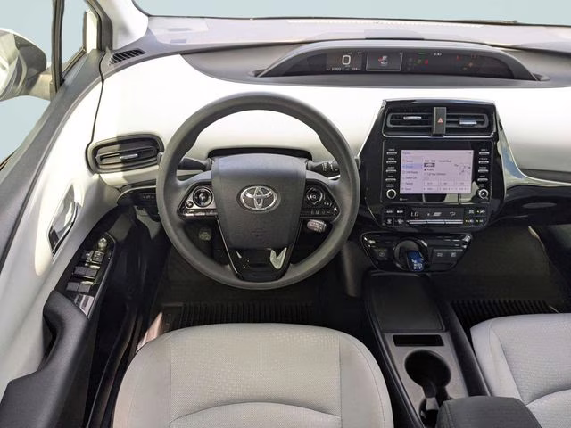 2022 Wind Chill Pearl Toyota Prius LE FWD Hatchback