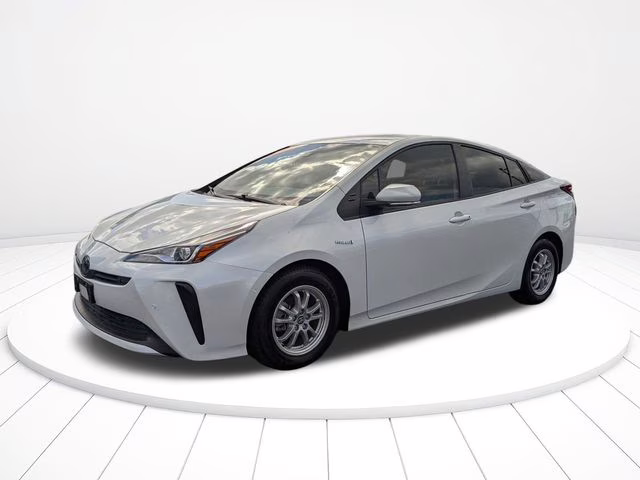 2022 Wind Chill Pearl Toyota Prius LE FWD Hatchback