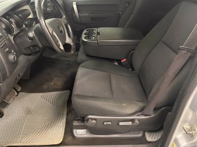 2012 Silver Ice Metallic Chevrolet Silverado 1500 LT 4X4 Truck