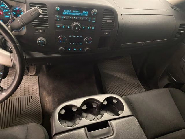 2012 Silver Ice Metallic Chevrolet Silverado 1500 LT 4X4 Truck