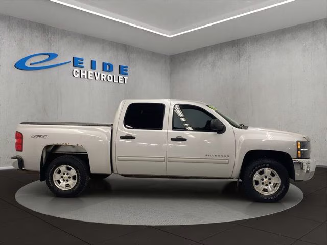 2012 Silver Ice Metallic Chevrolet Silverado 1500 LT 4X4 Truck