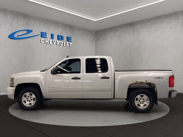 2012 Silver Ice Metallic Chevrolet Silverado 1500 LT 4X4 Truck
