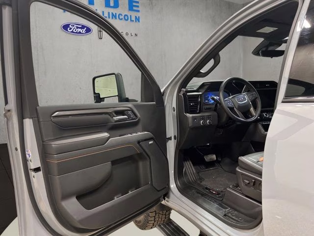 2025 Thunderstorm Gray GMC Sierra 3500HD AT4 4X4 Truck