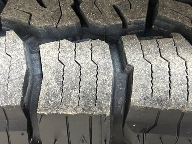 2025 Thunderstorm Gray GMC Sierra 3500HD AT4 4X4 Truck