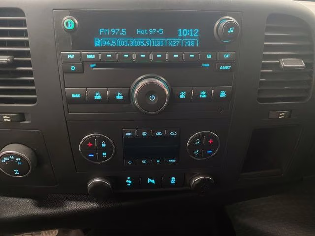 2012 Silver Ice Metallic Chevrolet Silverado 1500 LT 4X4 Truck