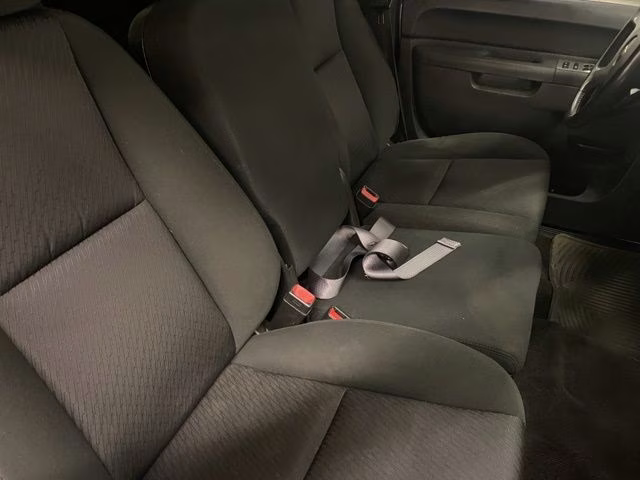 2012 Silver Ice Metallic Chevrolet Silverado 1500 LT 4X4 Truck