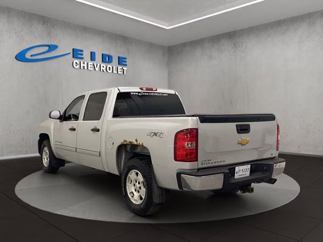 2012 Silver Ice Metallic Chevrolet Silverado 1500 LT 4X4 Truck