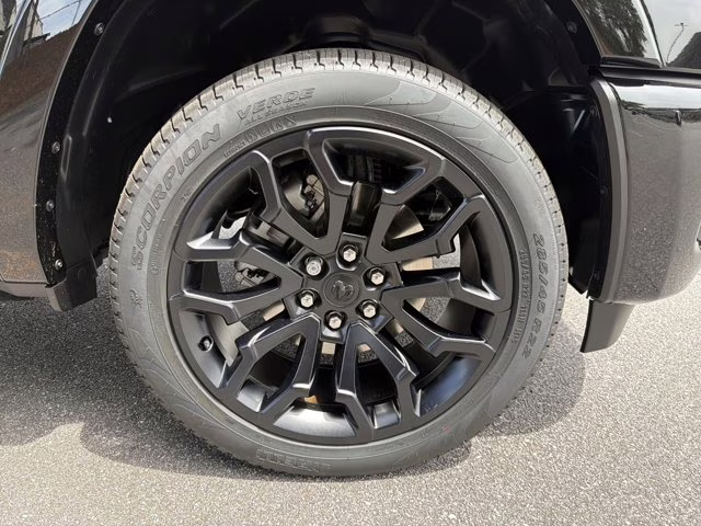 2026 Diamond Black Crystal Pearlcoat Ram 1500 Limited 4X4 Truck