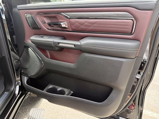 2026 Diamond Black Crystal Pearlcoat Ram 1500 Limited 4X4 Truck