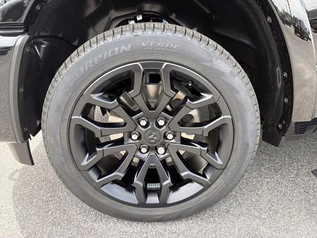 2026 Diamond Black Crystal Pearlcoat Ram 1500 Limited 4X4 Truck