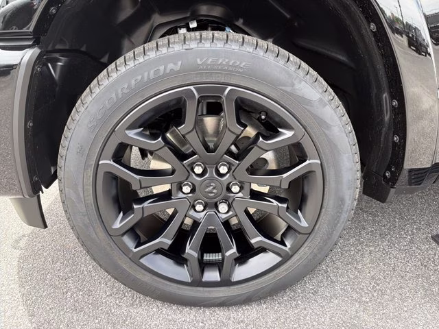 2026 Diamond Black Crystal Pearlcoat Ram 1500 Limited 4X4 Truck
