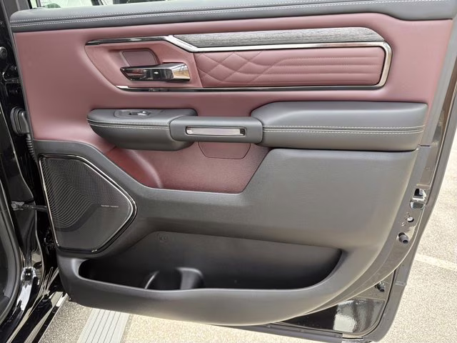 2026 Diamond Black Crystal Pearlcoat Ram 1500 Limited 4X4 Truck