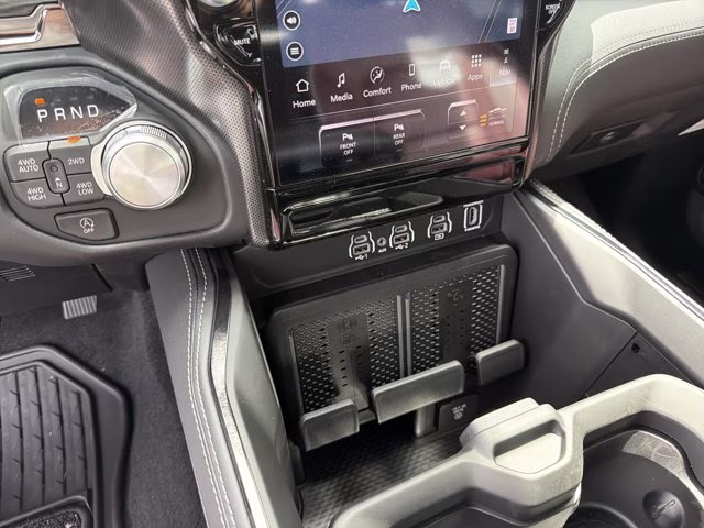 2026 Diamond Black Crystal Pearlcoat Ram 1500 Limited 4X4 Truck