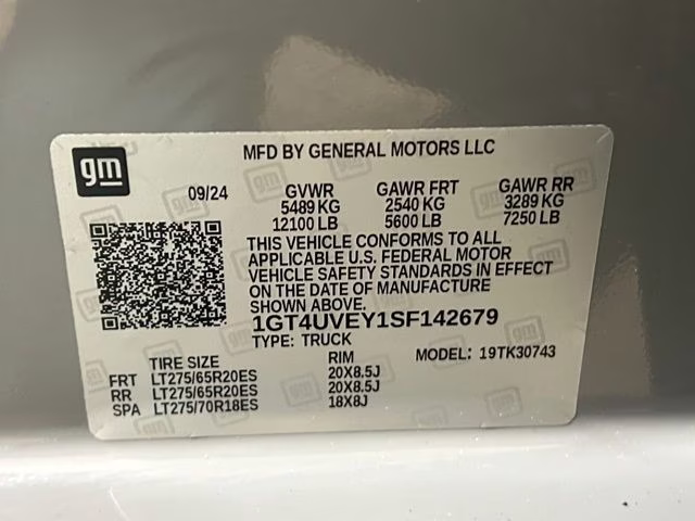 2025 Thunderstorm Gray GMC Sierra 3500HD AT4 4X4 Truck