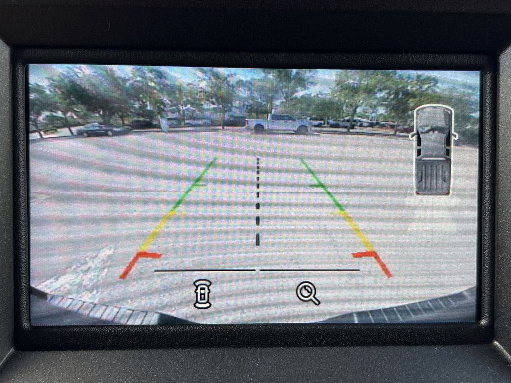 2018 White Gold Metallic Ford Super Duty F-250 SRW XLT 4X4 Truck