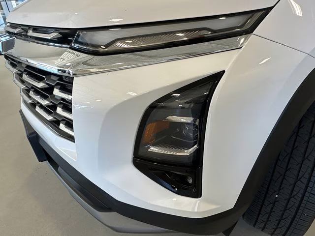 2025 Summit White Chevrolet Equinox LT FWD SUV