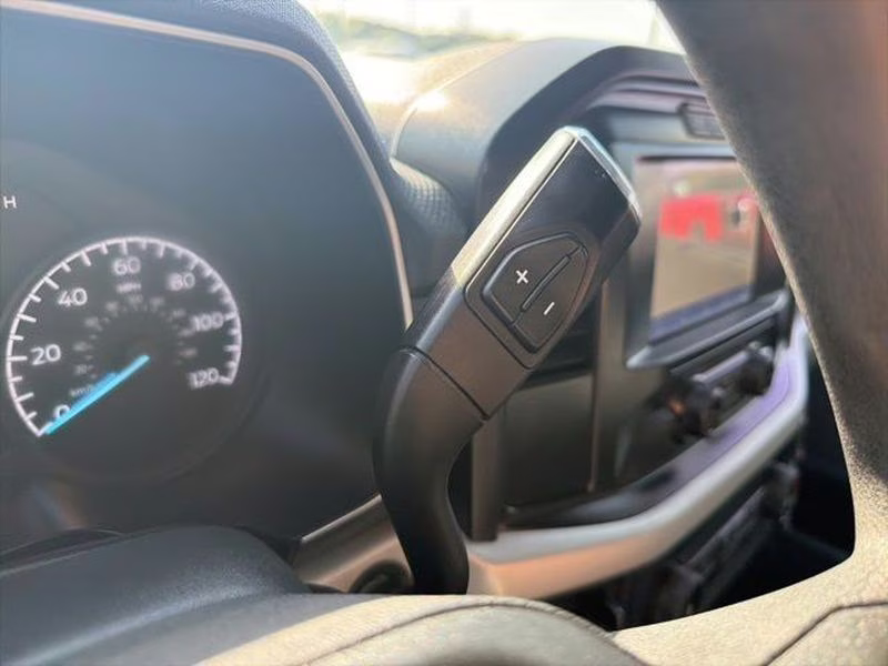 2022 Oxford White Ford F-150 XL 4X4 Truck