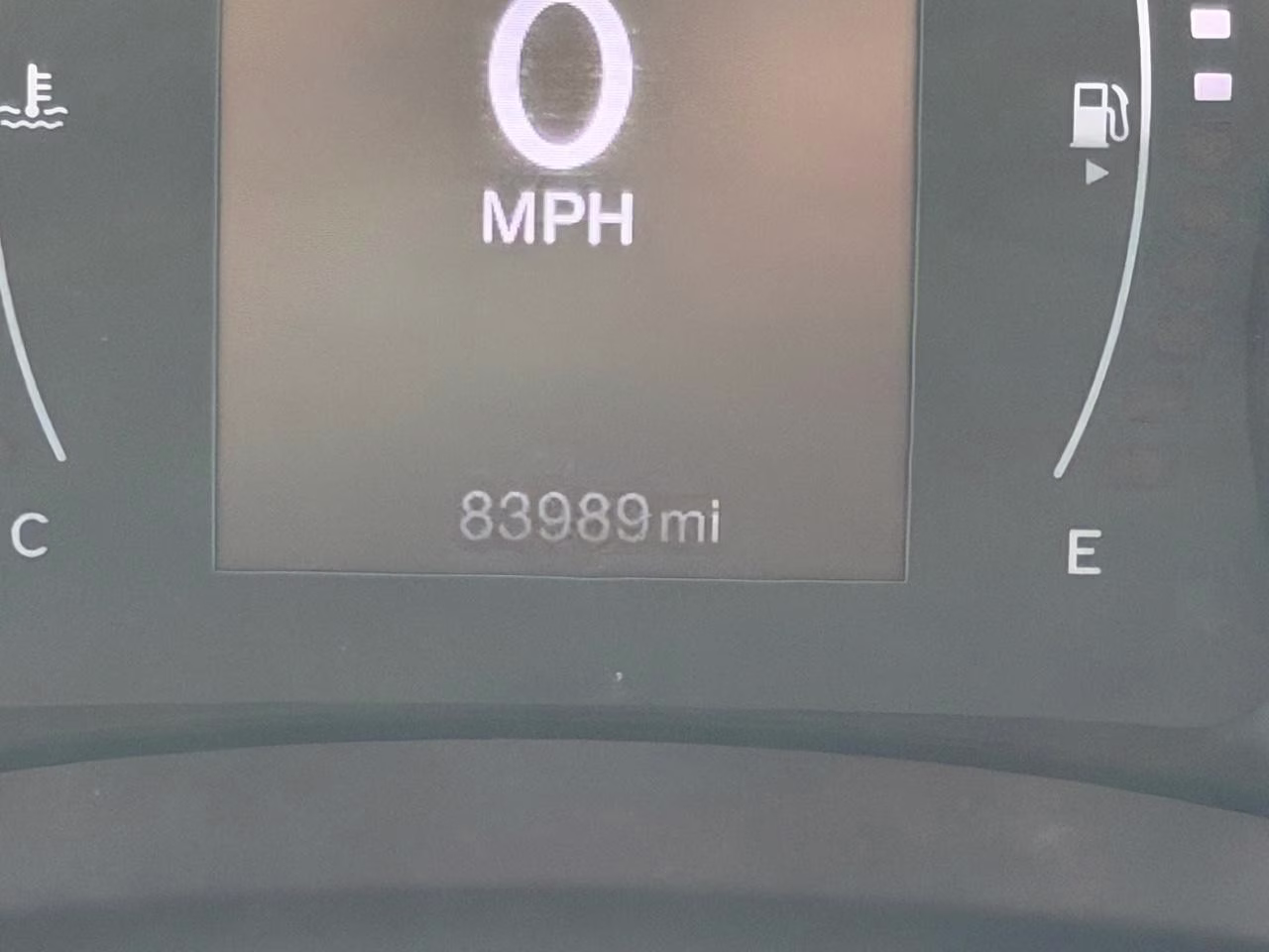 2020 Alpine White Clearcoat Jeep Renegade Latitude FWD SUV