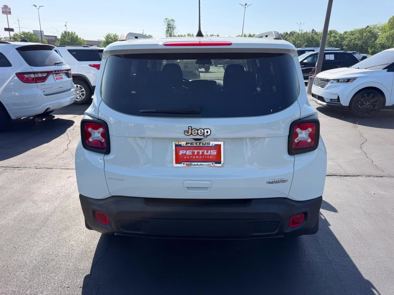 2020 Alpine White Clearcoat Jeep Renegade Latitude FWD SUV