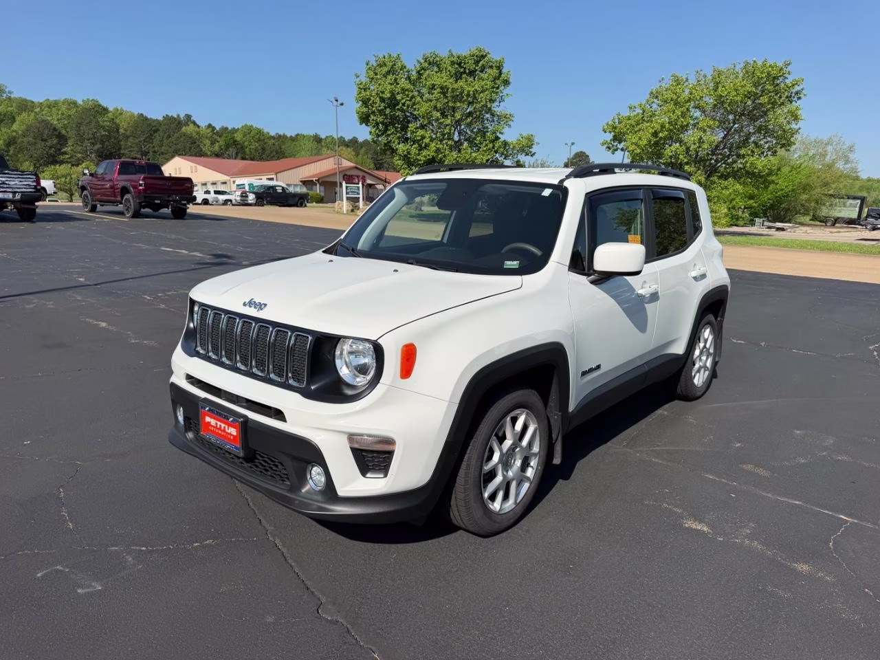 2020 Alpine White Clearcoat Jeep Renegade Latitude FWD SUV