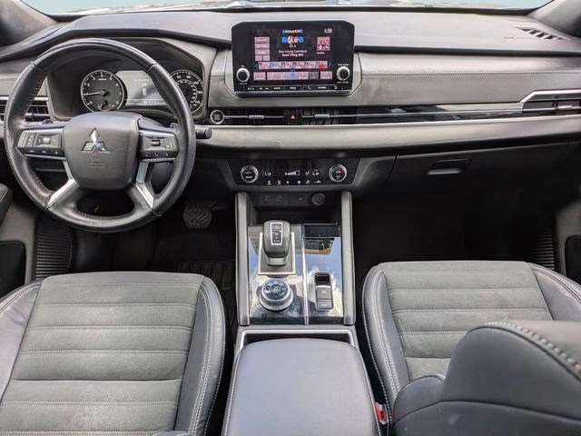 2022 Mercury Gray Metallic Mitsubishi Outlander Black Edition FWD SUV