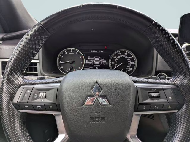 2022 Mercury Gray Metallic Mitsubishi Outlander Black Edition FWD SUV