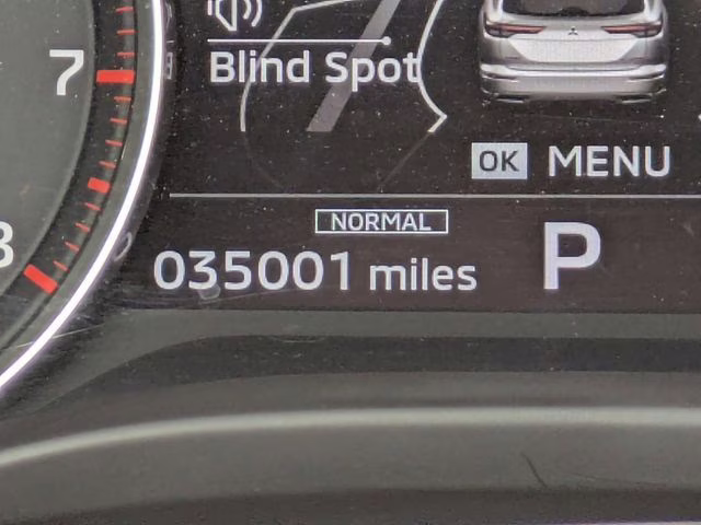 2022 Mercury Gray Metallic Mitsubishi Outlander Black Edition FWD SUV