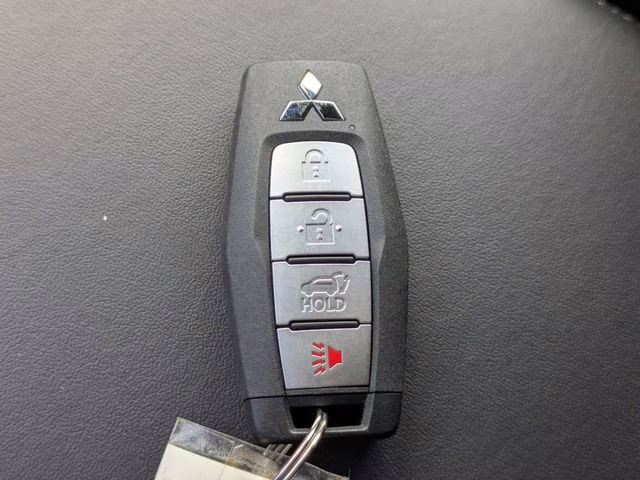 2022 Mercury Gray Metallic Mitsubishi Outlander Black Edition FWD SUV