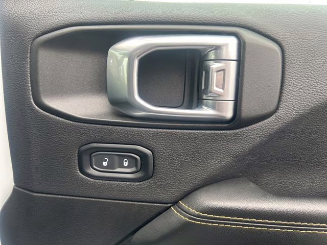 2024 Bright White Clearcoat Jeep Wrangler Sahara 4X4 SUV